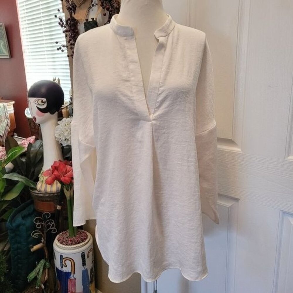 Zara White Top Blouse Popover Career Work Size Large Collarless FLAW LINT